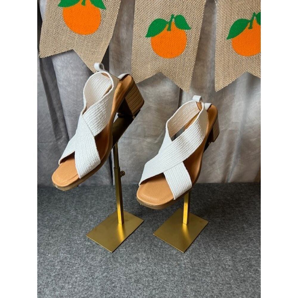 Andre Assous Naira Sandal Women's White Sz 39